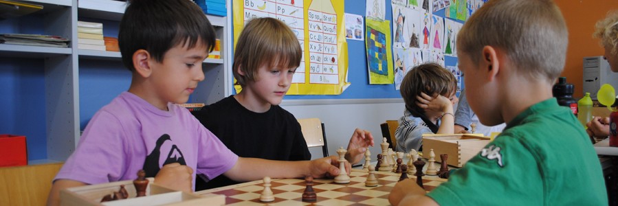 Ob Anfänger oder Fortgeschrittene - bei unseren Schachkursen ist für jeden das Richtige dabei.
